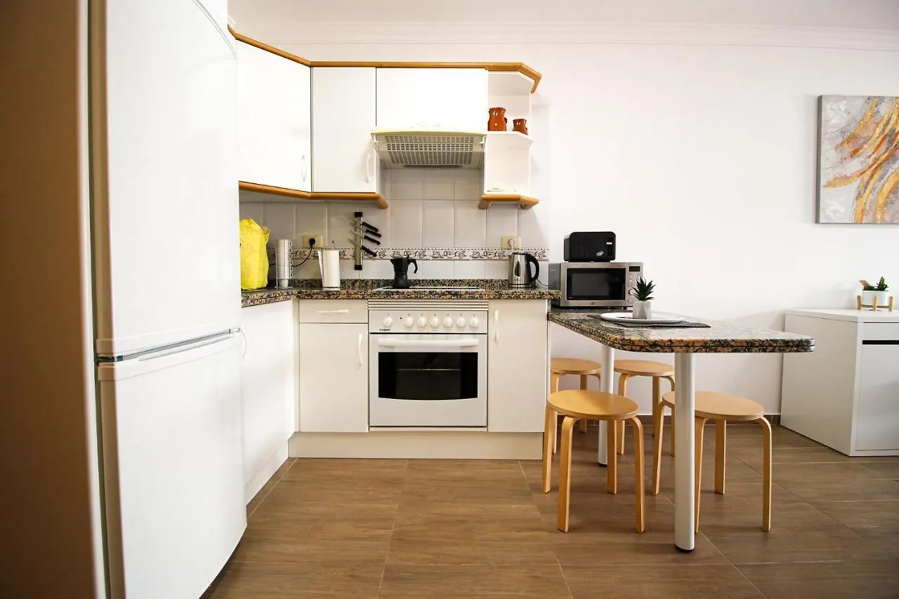 Beautiful Apartment With Air Conditioning Just Steps From The Sea In Playa San Juan Espagne