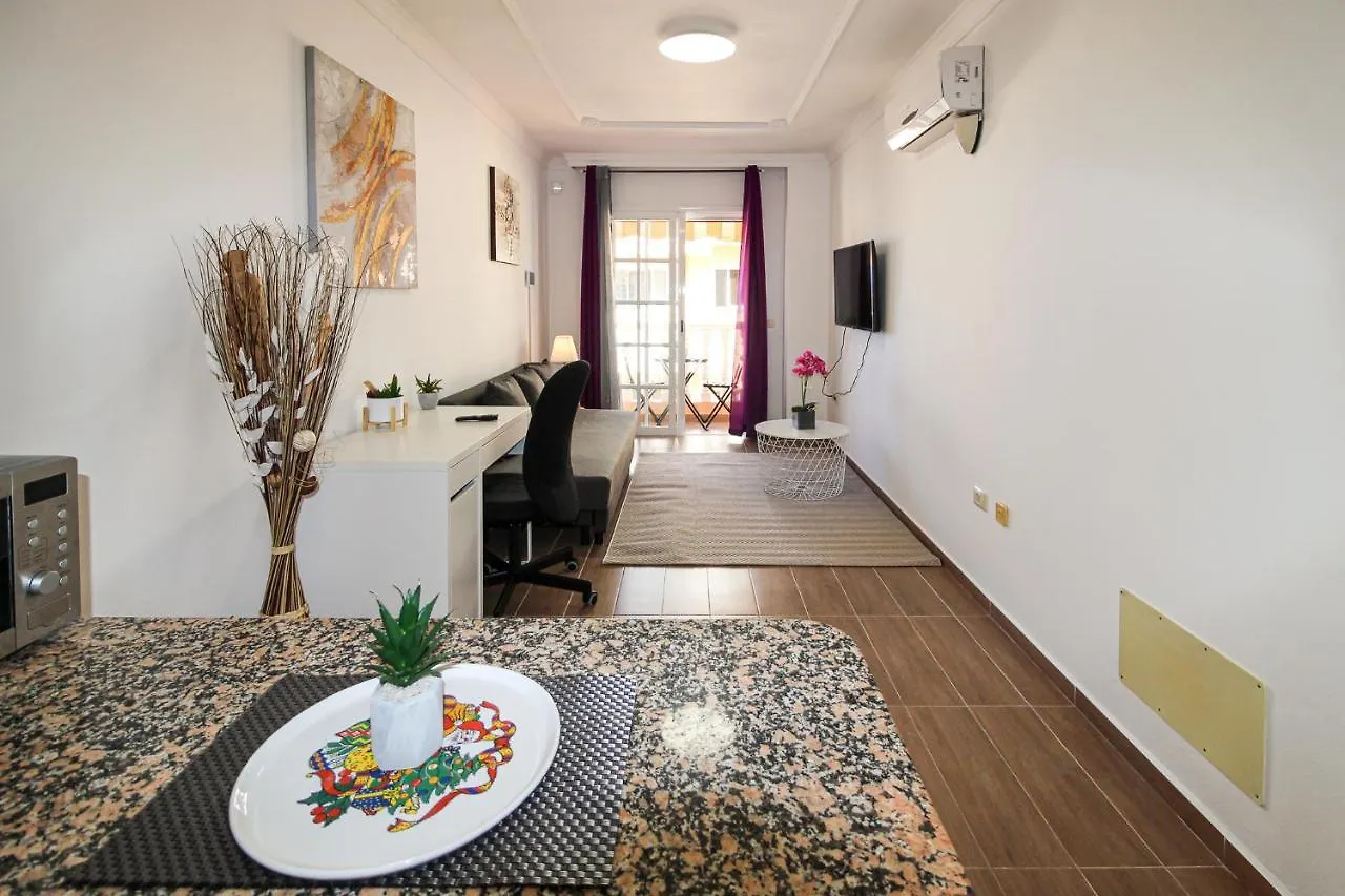 Beautiful Apartment With Air Conditioning Just Steps From The Sea In Playa San Juan Espagne