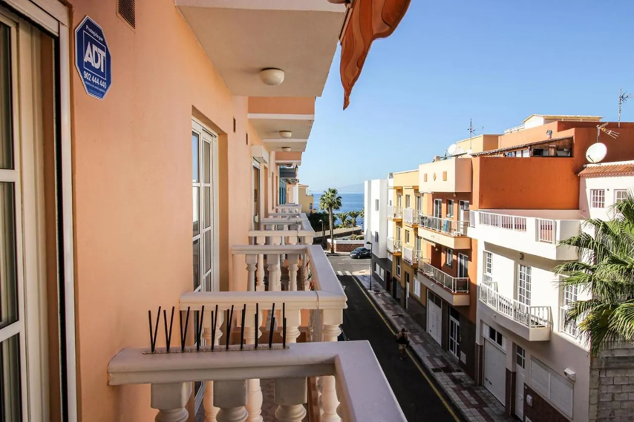 Beautiful Apartment With Air Conditioning Just Steps From The Sea In Playa San Juan 0*, Playa de San Juan (Tenerife)