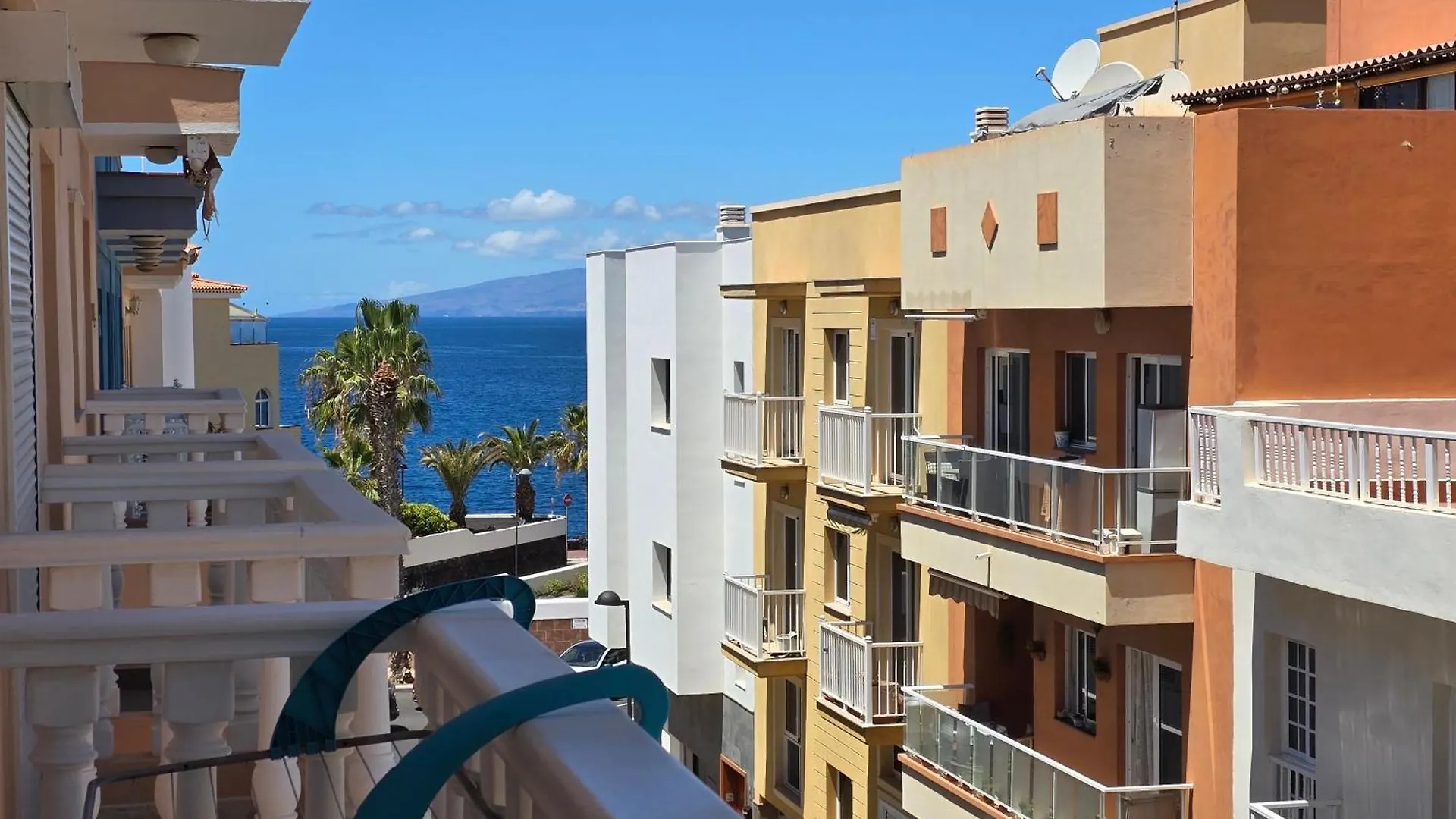 Beautiful Apartment With Air Conditioning Just Steps From The Sea In Playa San Juan